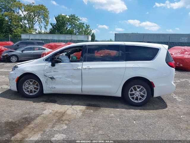 2026 CHRYSLER PACIFICA SELECT 13