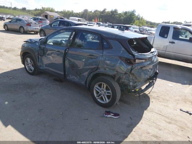2023 HYUNDAI KONA SE 3