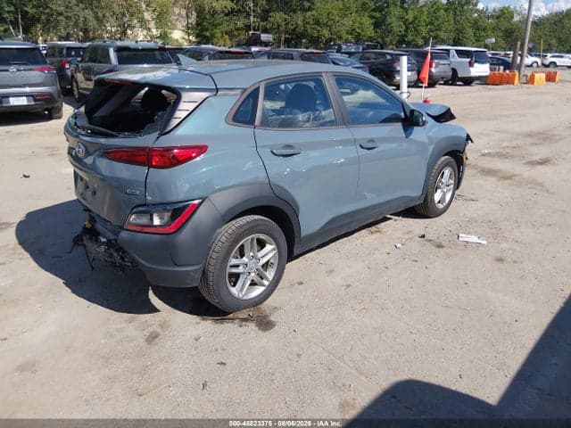 2023 HYUNDAI KONA SE 4
