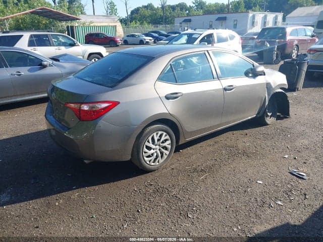 2017 TOYOTA COROLLA LE 4