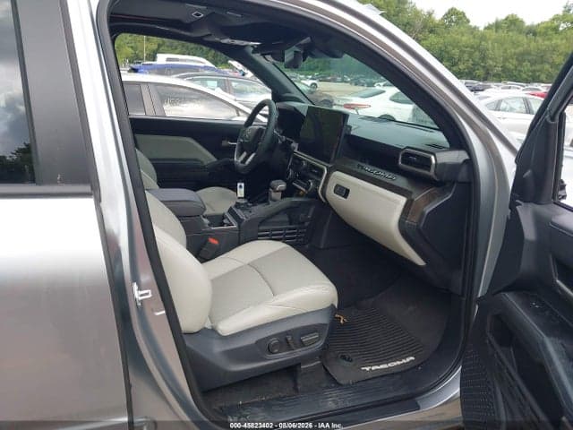 2025 TOYOTA TACOMA LIMITED 5