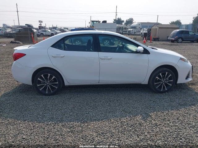 2018 TOYOTA COROLLA SE 14