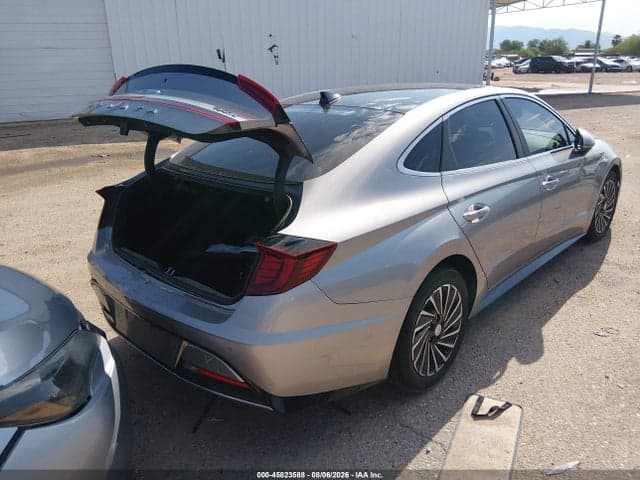 2021 HYUNDAI SONATA LIMITED 4