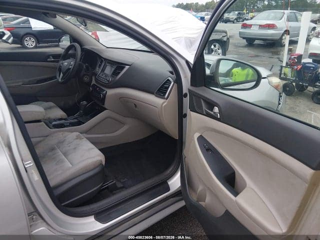 2017 HYUNDAI TUCSON SE 5