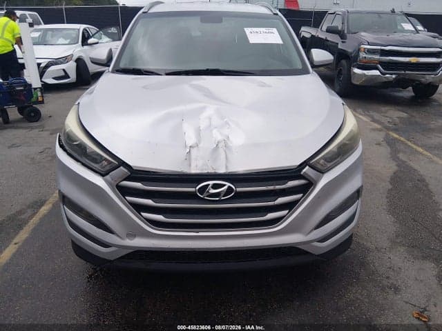 2017 HYUNDAI TUCSON SE 6