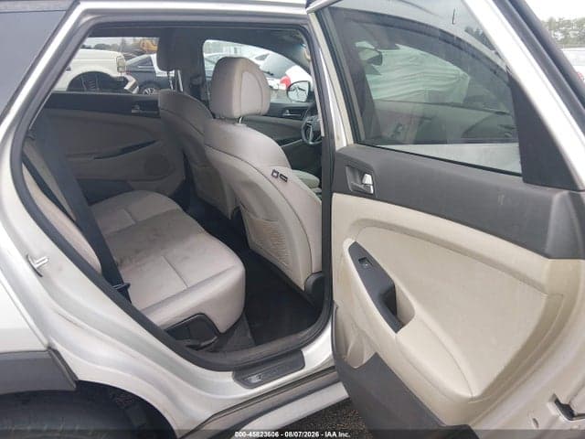 2017 HYUNDAI TUCSON SE 8