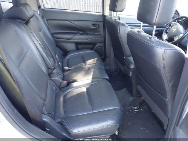 2017 MITSUBISHI OUTLANDER SE/SEL 8