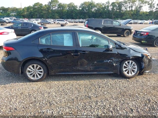 2026 TOYOTA COROLLA LE 13