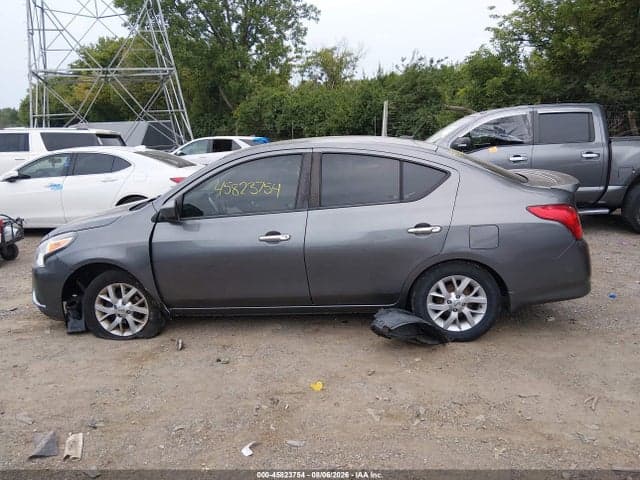 2017 NISSAN VERSA 1.6 SV 14