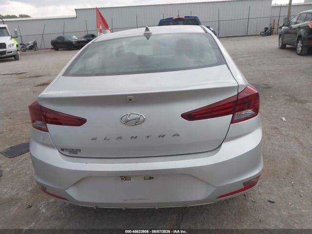 2019 HYUNDAI ELANTRA SEL 16