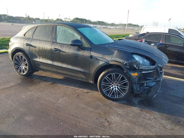 2018 PORSCHE MACAN - 1