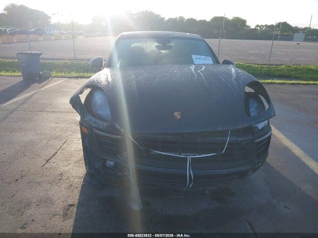 2018 PORSCHE MACAN 12