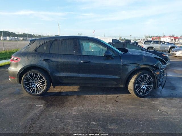 2018 PORSCHE MACAN 13