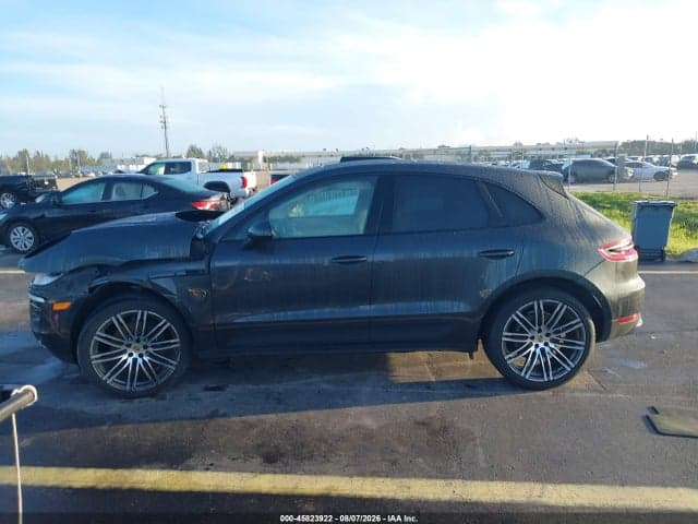 2018 PORSCHE MACAN 14