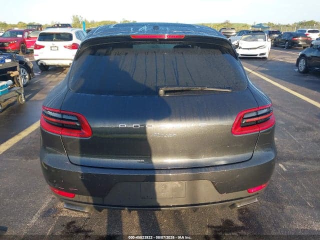 2018 PORSCHE MACAN 16