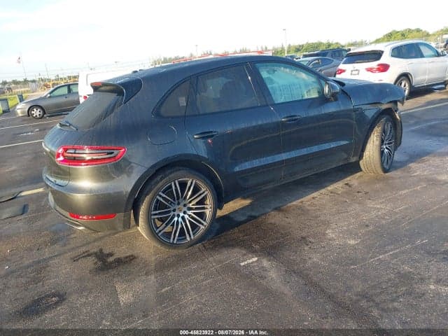 2018 PORSCHE MACAN 4