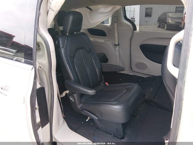 2021 CHRYSLER PACIFICA TOURING L 8