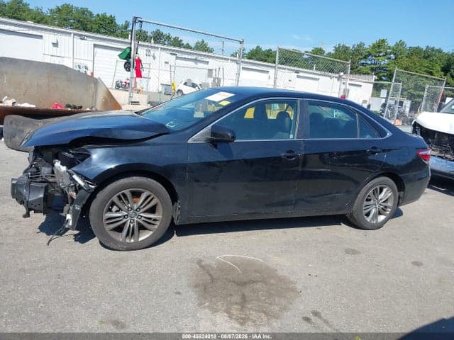 2017 TOYOTA CAMRY SE 15