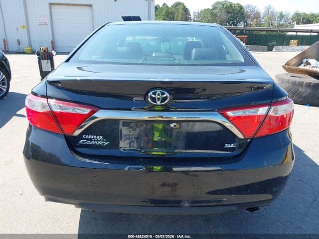 2017 TOYOTA CAMRY SE 17