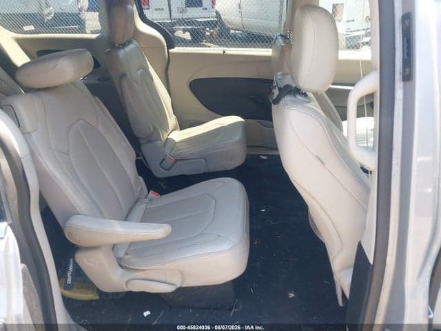 2021 CHRYSLER VOYAGER LXI 8