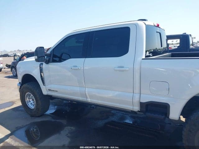 2025 FORD F-250 LARIAT 14