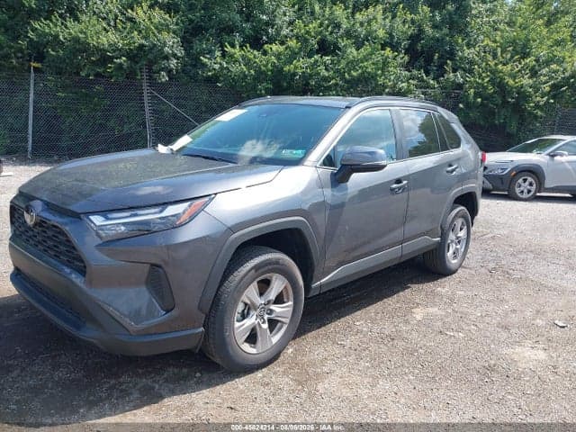 2025 TOYOTA RAV4 XLE 2