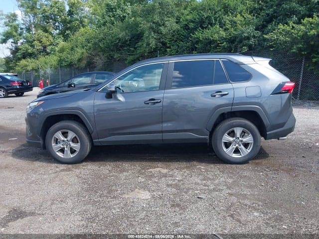 2025 TOYOTA RAV4 XLE 15