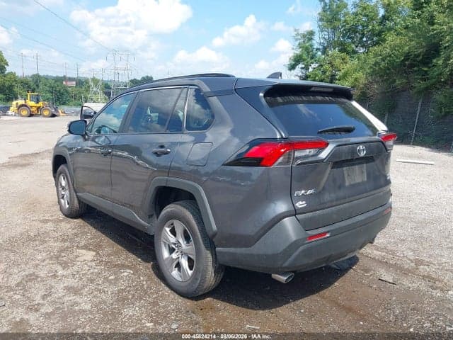 2025 TOYOTA RAV4 XLE 3