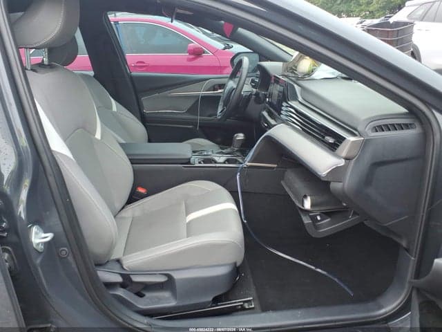 2025 TOYOTA CAMRY SE 5