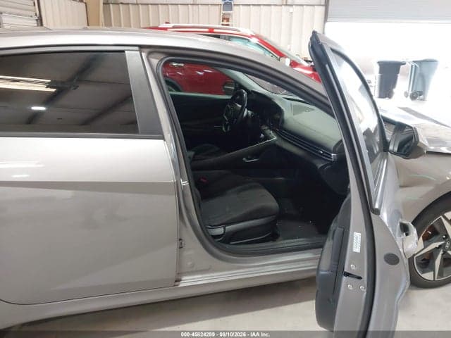 2023 HYUNDAI ELANTRA SEL 5