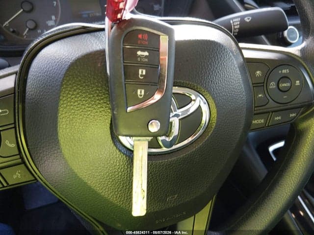2025 TOYOTA COROLLA LE 11