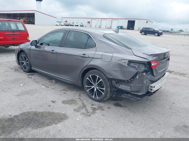 2019 TOYOTA CAMRY SE 3
