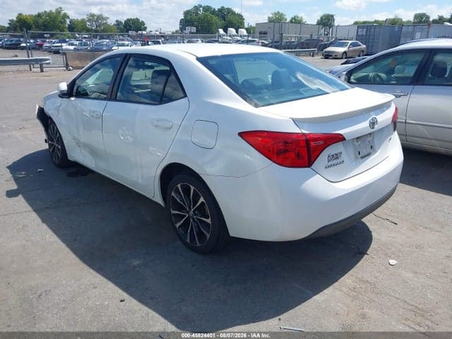 2017 TOYOTA COROLLA SE 3