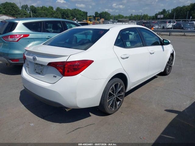 2017 TOYOTA COROLLA SE 4