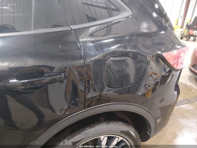 2021 FORD ESCAPE SE 18