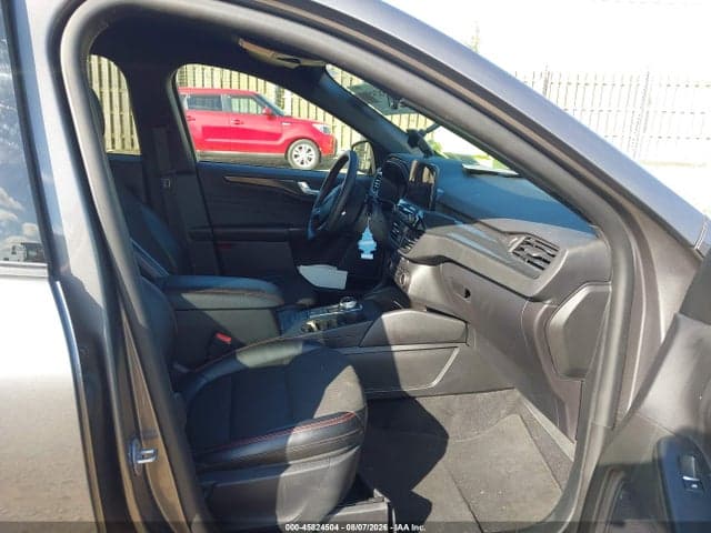 2024 FORD ESCAPE ST-LINE 5