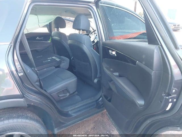 2018 KIA SORENTO 3.3L LX 8