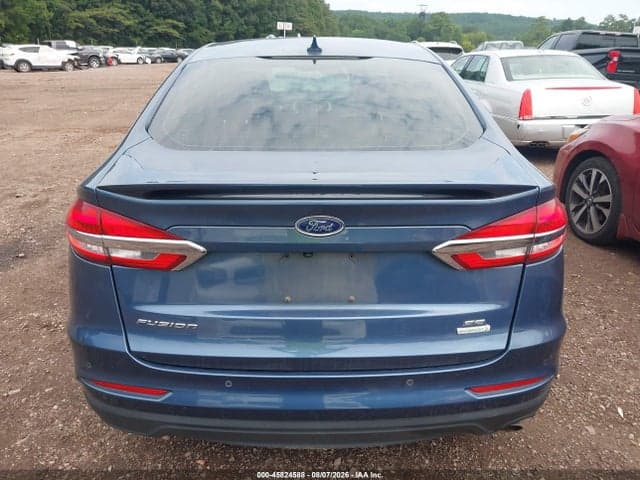 2019 FORD FUSION SE 16
