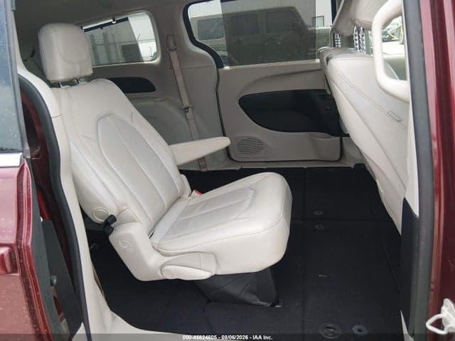 2020 CHRYSLER PACIFICA TOURING L PLUS 8