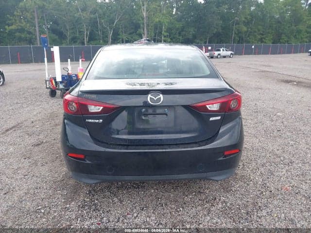 2018 MAZDA MAZDA3 TOURING 16