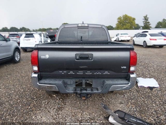 2018 TOYOTA TACOMA SR5 V6 17