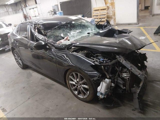 2018 MAZDA MAZDA3 TOURING - 1