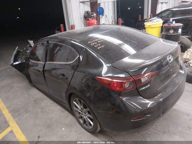 2018 MAZDA MAZDA3 TOURING 3