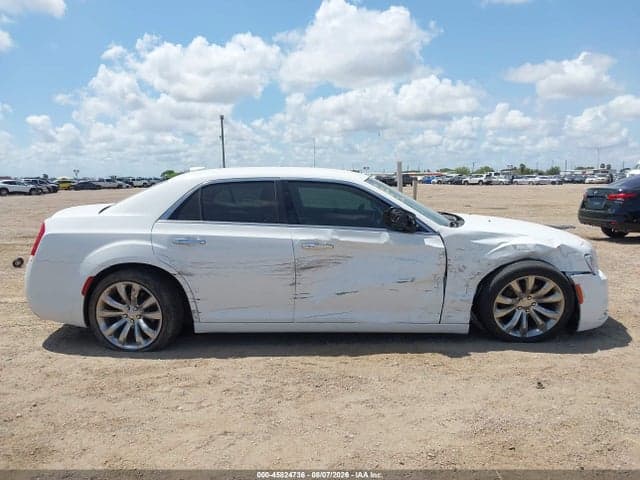 2018 CHRYSLER 300 LIMITED 14
