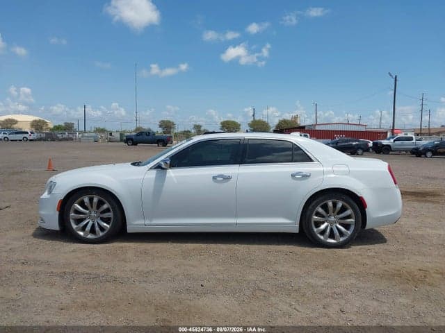 2018 CHRYSLER 300 LIMITED 15