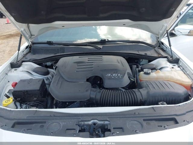 2018 CHRYSLER 300 LIMITED 10