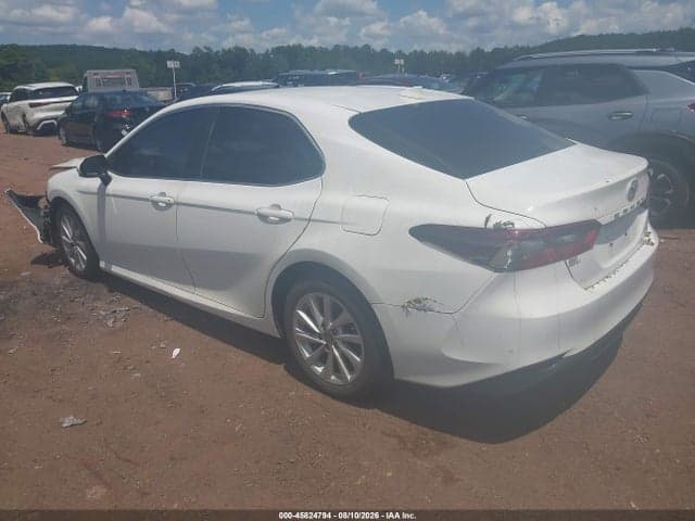 2022 TOYOTA CAMRY LE 3