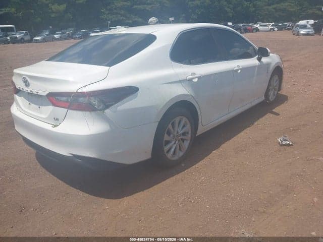 2022 TOYOTA CAMRY LE 4