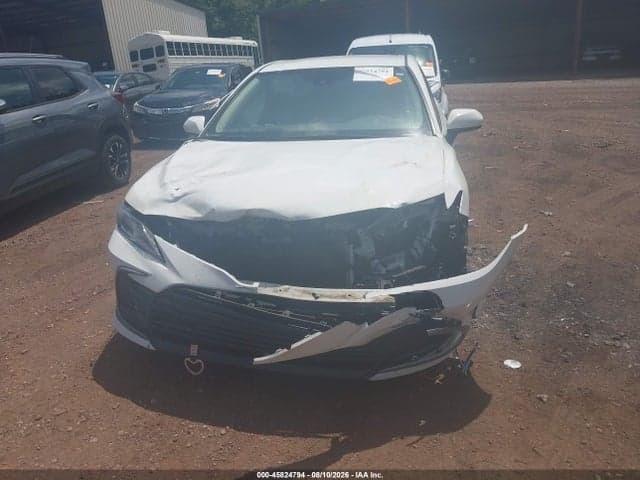 2022 TOYOTA CAMRY LE 6