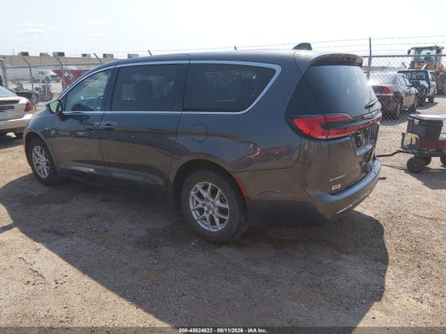 2023 CHRYSLER PACIFICA TOURING L 3